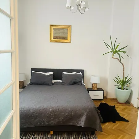 Cozy Near Center Bukareszt