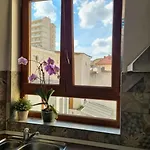 Cozy Near Center