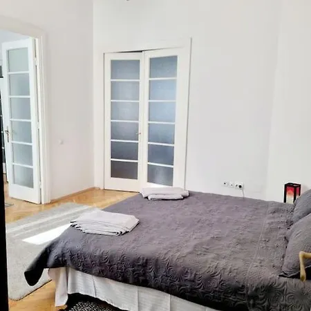 Cozy Near Center Bukarest
