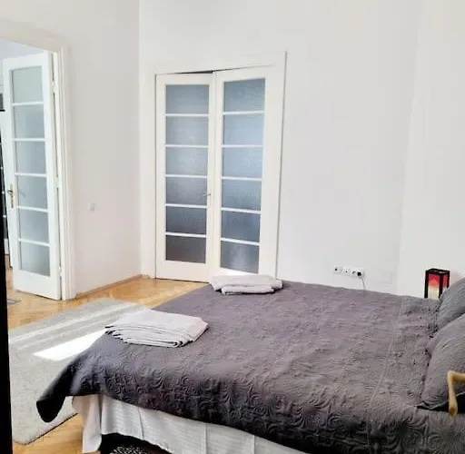 Cozy Near Center Bukarest