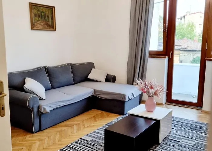 Cozy Near Center Бухарест